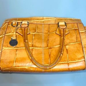 Vintage Dooney & Bourke tan